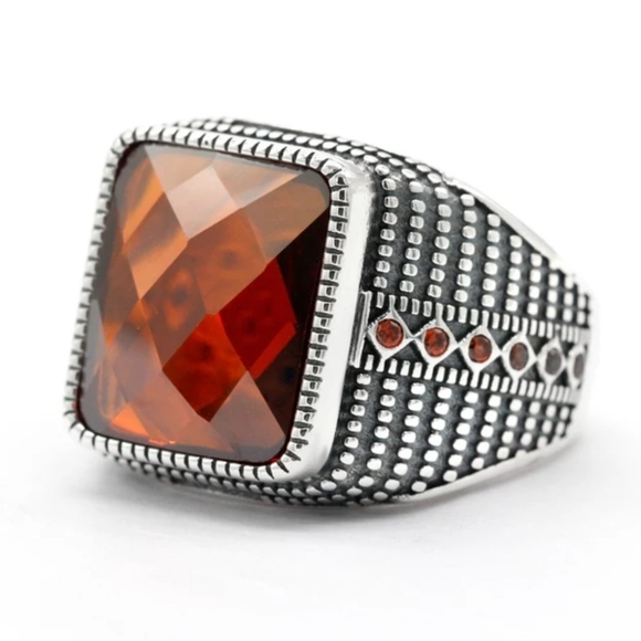 925 Sterling Silver Men's Ring - Picture 2 of 4